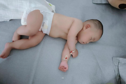 孕妇肚脐周围发青